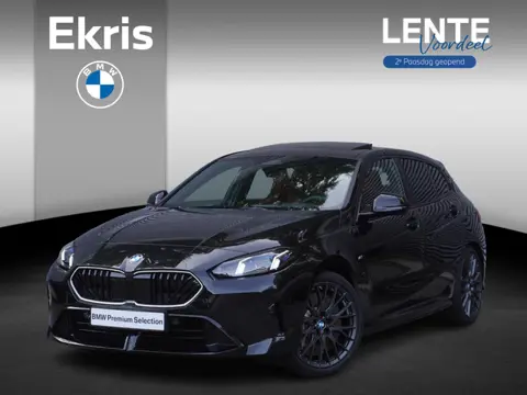 BMW 1 Serie 5-deurs 120 M Sportpakket Pro | Panoramadak elektrisch | Driving Assistant | Head-Up Dis