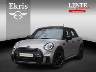 MINI 5-deurs Cooper John Cooper Works Uitvoering | Comfort Plus Pakket | Glazen panoramadak | Elektr