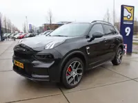 Lynk & Co 01 1.5 PHEV Black-Red Pano, Infinity audio, 360 camera, VOL OPTIE! Prijspakker!