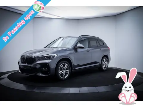 BMW X1 20iA M-SPORT High Executive UNIEKE KM | DEALER AUTO | NAVI PROF. | ACC | ELEK. KLEP | KEYLESS
