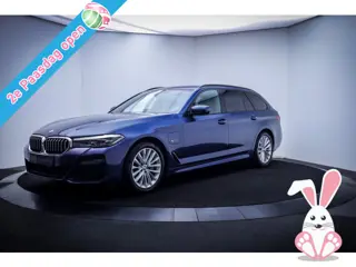 BMW 5 Serie Touring 530e M-SPORT FULL LED | HIFI | LEDER | CAMERA | STUUR+STOELVERW | ACC | CARPLAY 