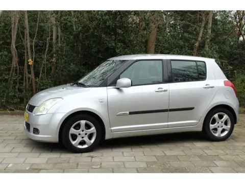 Suzuki Swift 1.5 Exclusive Airco cruise control APK nieuw!!