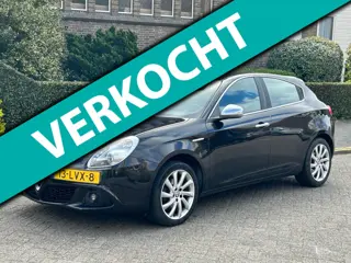 Alfa Romeo Giulietta 1.4 T Distinctive 2010 Led! Nieuwe distributieriem! NAP! Nette en complete auto