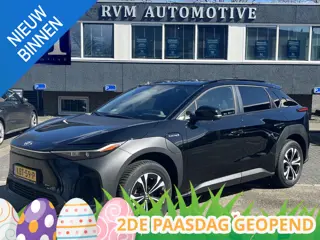 Toyota bZ4X Dynamic 71 kWh VAN: 35.900,- VOOR: 32.877,- UW LENTEVOORDEEL: 3.023,- | mega compleet EN