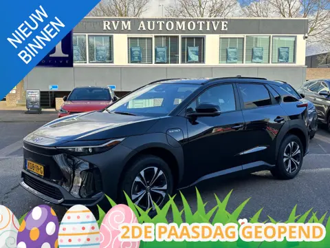 Toyota bZ4X Dynamic 71 kWh VAN: 35.900,- VOOR: 32877,- UW LENTEVOORDEEL: 3.023,- | ABSOLUTE TOPSTAAT