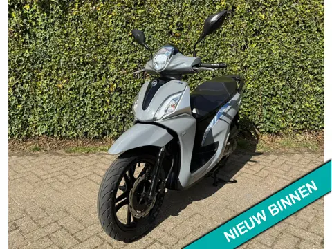 SYM Symphony ST 45km E5 Scooter Rich Grey BETAAL met in3