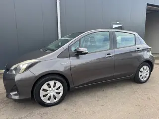Toyota Yaris 1.5 Full Hybrid Navie/climate (bj 2013)
