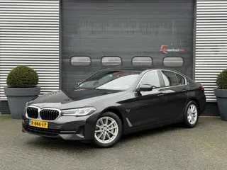 BMW 5-serie 530e Business Edition Plus | Panoramadak | Camera | Lederen Bekleding | Laser | Elektris