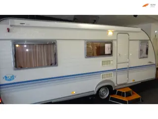 Adria ADORA 512 UL 2005 ENKELE BEDDEN RONDZIT MOVER OMNISTORE