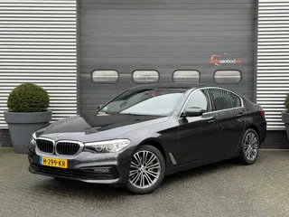 BMW 5-serie 520i Executive Edition | Navigatie | Lederen Bekleding | 18 Inch Lichtmetalen Velgen | C