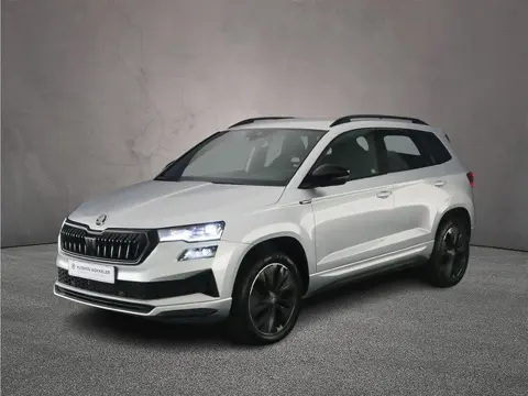Skoda Karoq Sportline Business 1.5 TSI 150pk DSG Automaat Trekhaak, Adaptive cruise control, Achteru