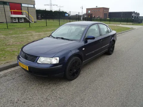 Volkswagen Passat 1.8-5V Turbo Comfortline