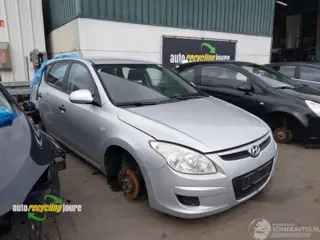 Hyundai I-30 onderdelen (kleur: 2R) donorauto (bj 2007)