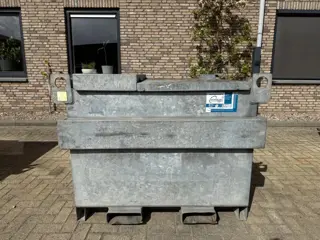 Kiwa IBC Steenbergen 750 liter IBC Dieseltank Milieutank gegalvansieerd met handpomp