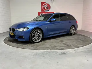 BMW 3 Serie Touring 320i M Sport, Estorilblauw, 19 inch M, Led, 1e eig, Cruise, Dealer onderhouden, 