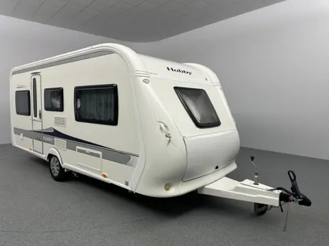 Hobby De Luxe 490 UL Voortent Mover INCL. STALLING