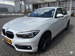BMW 1-serie 118i Sport Line Edition | Stoelverwarming | Cruise Control | Parkeersensoren | Navigatie