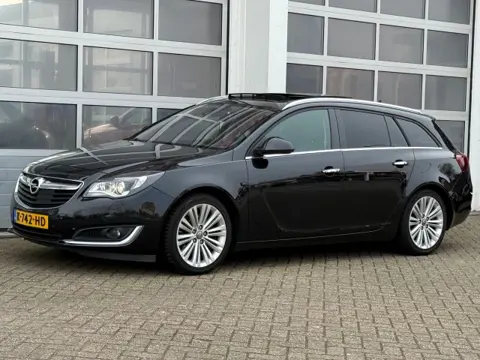 OPEL INSIGNIA 2.0 Turbo 250PK Cosmo 4X4 Aut. Navi Camera Trekhaak 