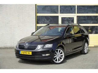 Škoda Octavia Combi 1.5 TSI 150PK! Automaat Business Edition BJ2020 Lmv 18" | Led | Pdc | Trekhaak |