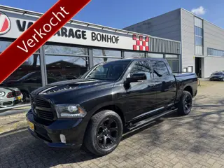 Dodge Ram 1500 5.7 V8 Quad Cab 6'4 1500 SPORT-BLACK EDTION