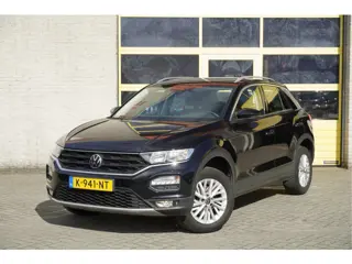 Volkswagen T-Roc 1.5 TSI 150PK! Style Business BJ2021 Lmv 16" | Led | Pdc | Elek. achterklep | App-C