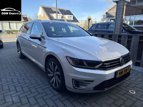 Volkswagen Passat Variant 1.4 TSI GTE Highline | Clima | Navi | Leder memory/massage seats | Pano | 