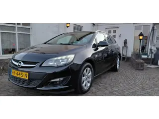 Opel Astra Sports Tourer 1.4 Turbo Blitz Prachtige auto 120 PK Sportstoelen APK tot 14-01-27