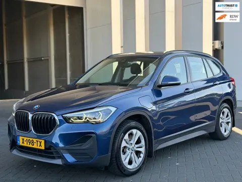 BMW X1 XDrive25e AUTOMAAT Executive, electrisch bedienbare achterklep,dab,stoelverwarming, led verli