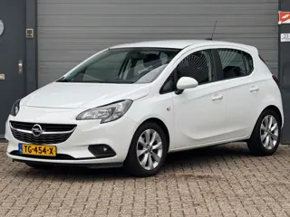 Opel Corsa 1.4 Favourite