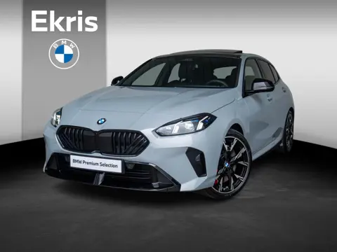 BMW 1 Serie 120 | M Sportpakket Pro | Premium Pack | Glazen panoramadak | Driving Assistent | 19 inc