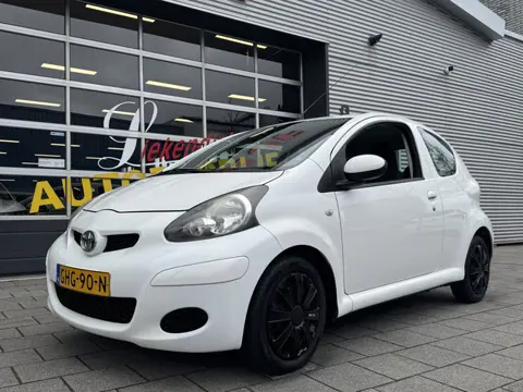 Toyota Aygo 1.0-12V Cool - Airco I Stuurbekrachtiging I Comfort pakket I Nwe APK 03-3037