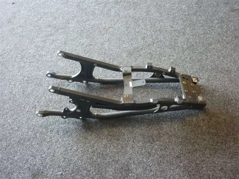 ACHTER SUBFRAME Triumph Tiger 1050 2007 - 2010