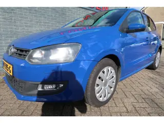 Volkswagen Polo 1.2 Easyline Nieuwe apk schokbrekers banden en condensor Airco