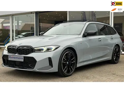 BMW 3-serie Touring M340i xDrive LCI / 360 / HUD / KEYLESS / PANO