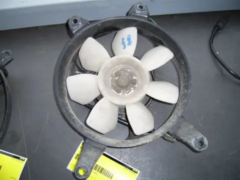 VENTILATOR Kawasaki GPX 750 1986 - 1988