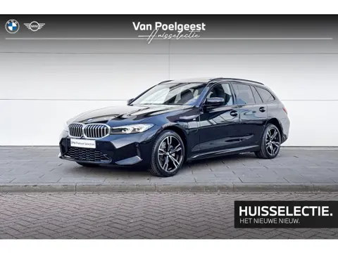 BMW 3 Serie Touring 330e | M-Sport | Panoramadak |Trekhaak| Huisselectie