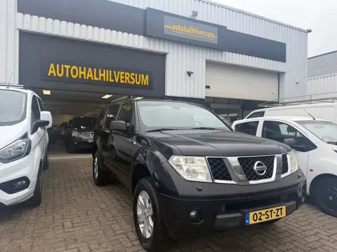 Nissan Pathfinder 2.5 dCi SE Comfort