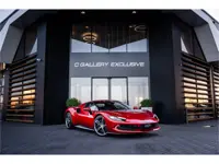 Ferrari 296 GTB 3.0 V6 - Rosso Imola | Origineel NL | Lift | Memory