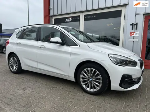 BMW 2-serie Active Tourer 220i High Executive Trekhaak/LED