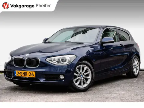 BMW 1-serie 116i 136pk Upgrade Edition Lederen int./ Stoelverwarming/ Full map navigatie/ Bi-Xenon/ 