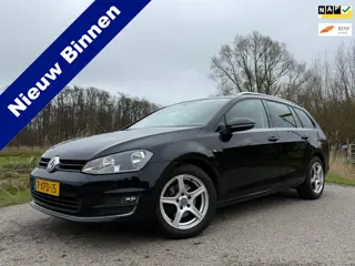Volkswagen Golf Variant 1.6 TDI Business Edition / Panoramadak / Leder / Stoelverwarming / Camera / 