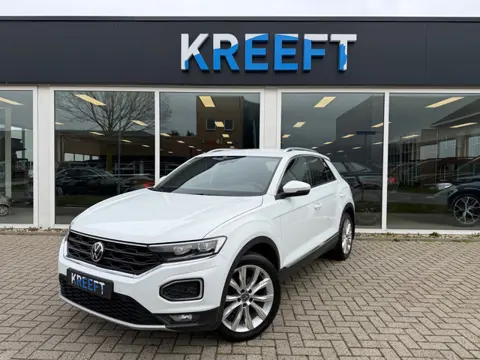Volkswagen T-Roc 1.5 TSI Sport Trekhaak | Stuur/stoel verw | App connect