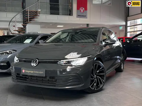 Volkswagen GOLF 1.5 eTSI Style|DSG 150PK|GTI Velgen|Stuur/Stoel Verw|Privacy Glass|Navi|App-Connect