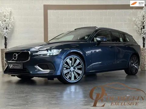 Volvo V60 2.0 T8 Twin Engine AWD Inscription / Pano / Memory / Dodehoek / Carplay / Leder / Adaptive