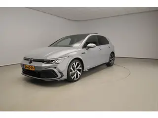 Volkswagen Golf 1.5 eTSI R-Line Business | Pano | Camera | Stoel + Stuurverwarming