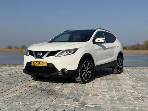 Nissan Qashqai 1.2 N-Vision|Pano|360cam|Stoelverwarming