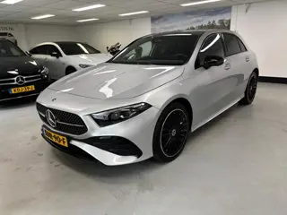 Mercedes-Benz A-Klasse 250 e AMG Pano Burmester 360 Keyless 19" Dodehoek