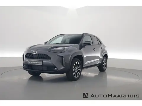 Toyota Yaris Cross 1.5 Hybrid Teamplayer 130pk | Winter pack | Safety pack | Navi | Adapt. Cruise | 