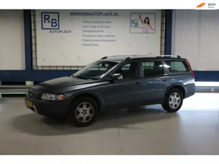 Volvo XC70 2.5 T Momentum AUTOMAAT/ TREKHAAK/ APK MAART 2027