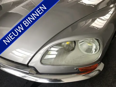 Citroën DS 23 Pallas Injection 5-versnellingen. Eventueel met lpg installatie.